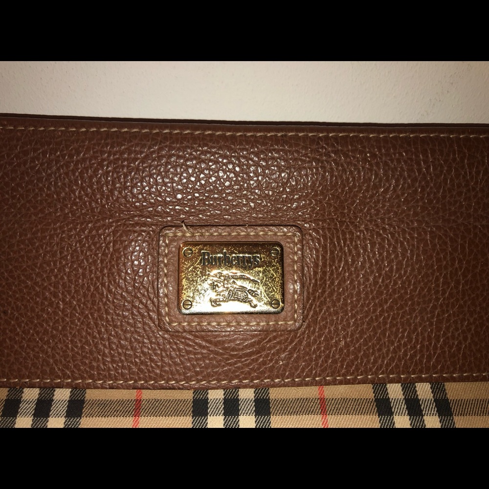 Burberrys - Picture 3 of 7